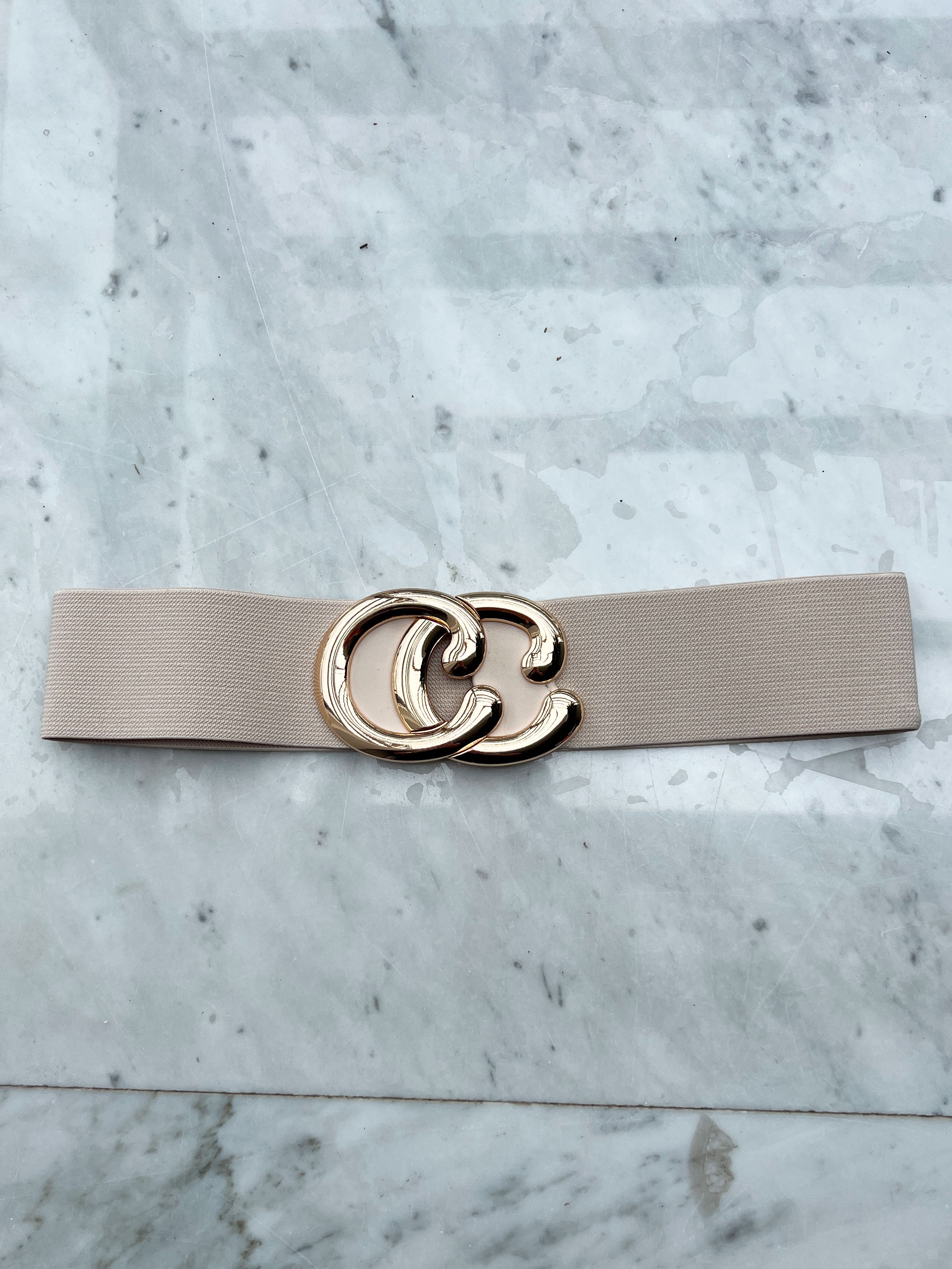 Nanna - Bredt elastisk taljebælte med guldspænde